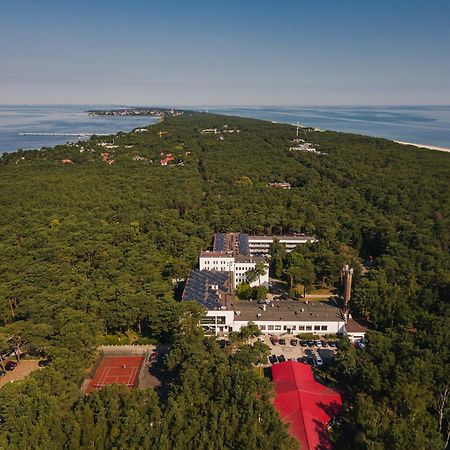 Osrodek Delfin Rewita Hotel Jurata Exterior foto